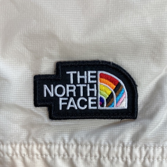 The North Face Outline Shorts in Gardenia White Pride Collection - Picture 9 of 9